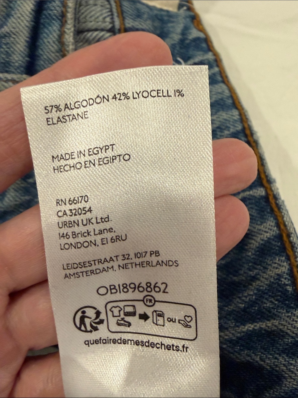 Pilcro Wide-Leg High-Rise Jeans in Medium Blue - Picture 5 of 10